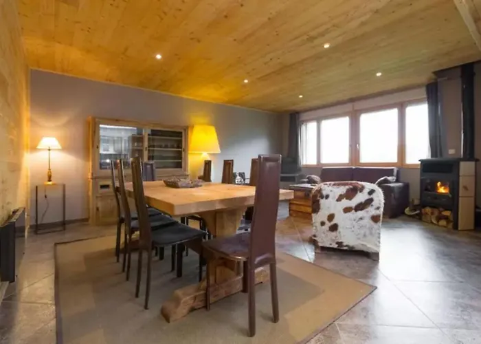 La Clairiere Aux Cerfs *